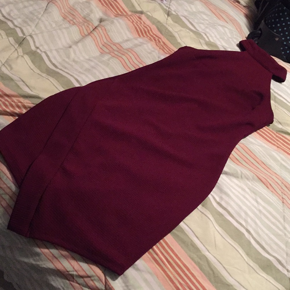 Burgundy knee-length dress ♥️
